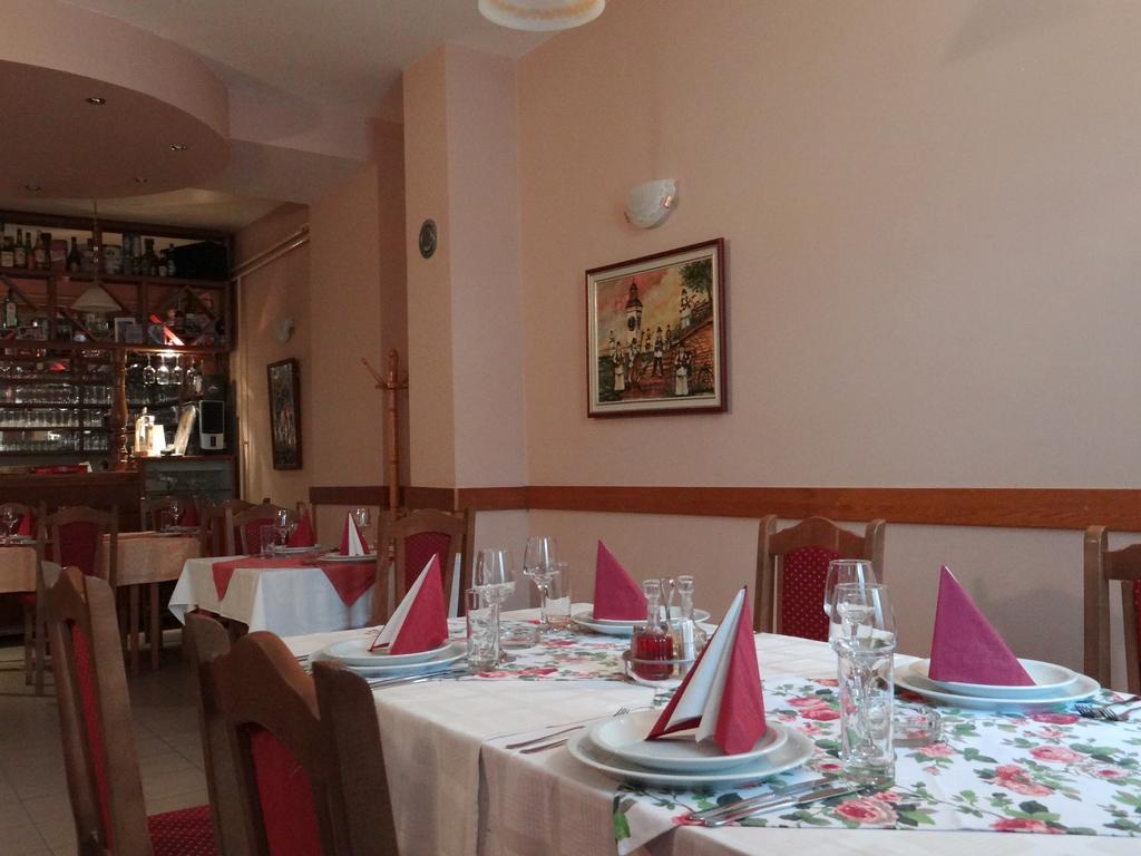 Naša Tvrđava Guest Accommodation Novi Sad Extérieur photo