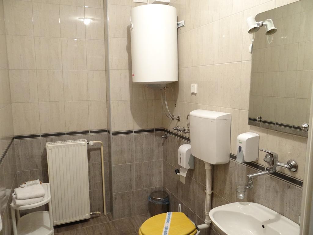 Naša Tvrđava Guest Accommodation Novi Sad Extérieur photo